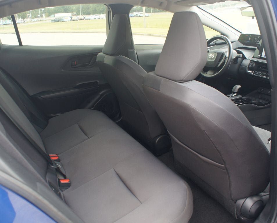 Used 2023 Toyota Prius LE FWD image 20