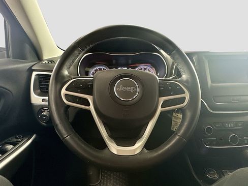 Used 2019 Jeep Cherokee Sport AWD/4WD image 12