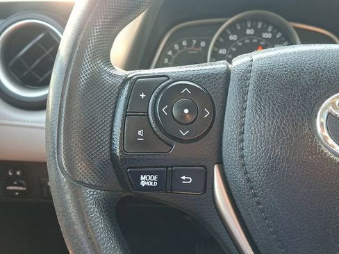Used 2015 Toyota RAV4 XLE AWD/4WD image 21