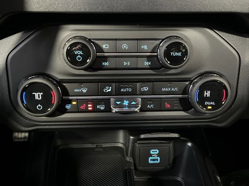 New 2025 Ford Bronco Outer Banks image 21