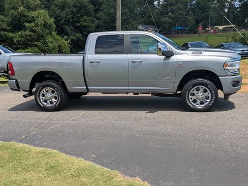 Used 2024 RAM 2500 Laramie w/ Safety Group AWD/4WD image 3