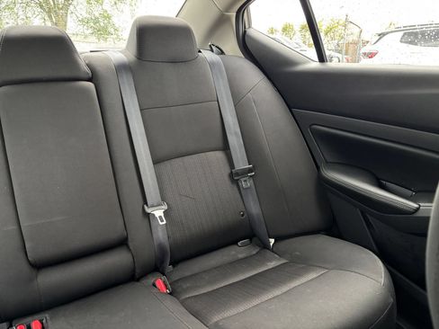 Used 2025 Nissan Altima 2.5 SV FWD image 37