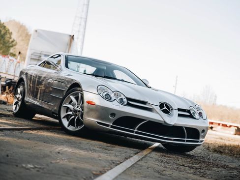 Used 2006 Mercedes-Benz SLR image 8