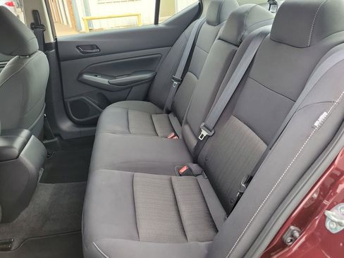 Used 2025 Nissan Altima 2.5 SV image 13