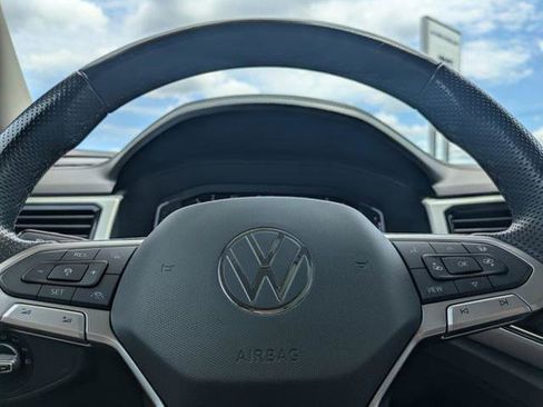 Used 2022 Volkswagen Atlas SEL Premium AWD/4WD image 33