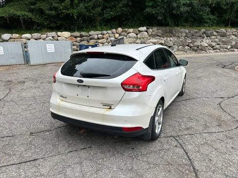 Used 2015 Ford Focus Titanium w/ Titanium Technology Package FWD image 5