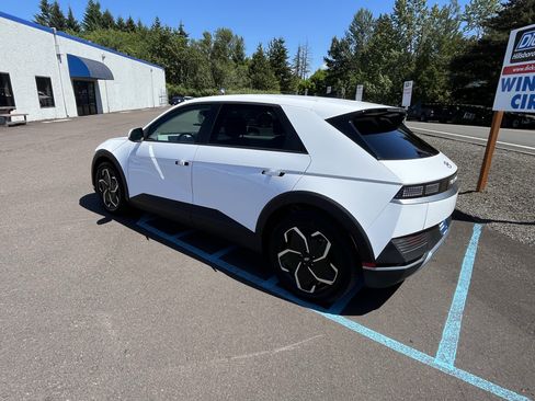 Certified 2024 Hyundai Ioniq 5 SEL RWD image 3