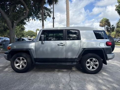 Used 2007 Toyota FJ Cruiser 4WD image 13