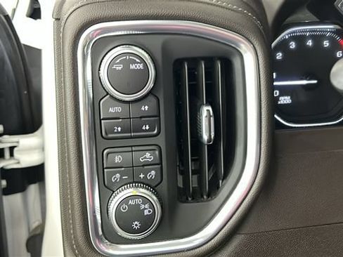 Used 2022 GMC Sierra 2500 SLE w/ SLE Convenience Package AWD/4WD image 19