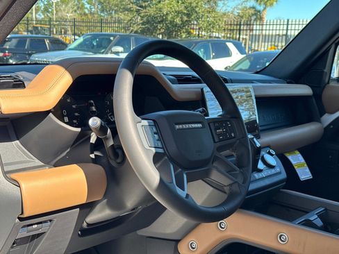 Certified 2025 Land Rover Defender 110 S image 22