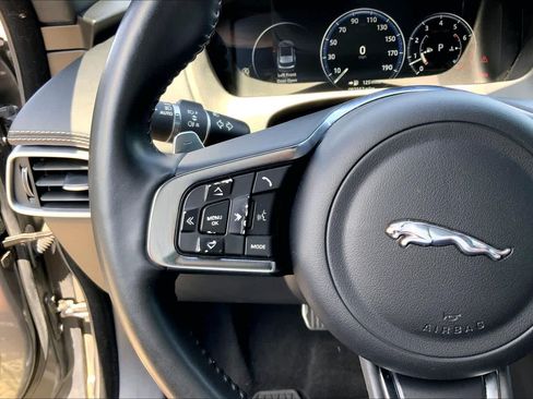 Used 2018 Jaguar F-PACE S AWD/4WD image 22