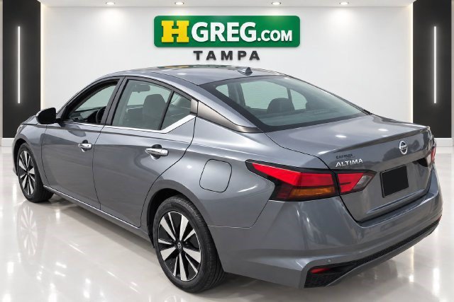 Used 2021 Nissan Altima 2.5 SV FWD image 2