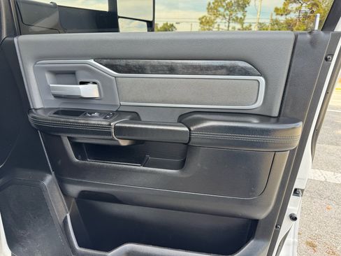 Used 2020 RAM 3500 Big Horn image 27