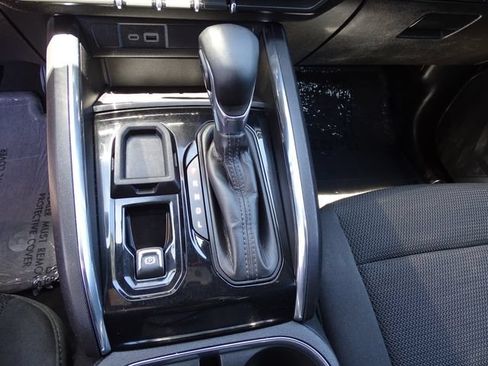 Used 2024 GMC Canyon Elevation RWD image 12