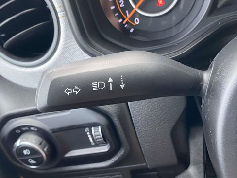 New 2025 Jeep Gladiator Sport image 23