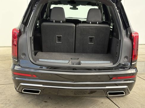 Certified 2024 Cadillac XT6 Premium Luxury image 9