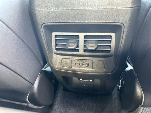 Used 2026 Chevrolet Colorado ZR2 w/ Technology Package AWD/4WD image 15