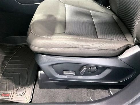 Used 2022 Ford Explorer XLT AWD/4WD image 23