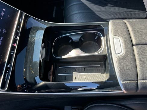 Used 2022 Mercedes-Benz S 580 4MATIC Sedan w/ AMG Line Package image 32