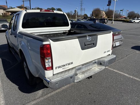 Used 2013 Nissan Frontier SV w/ SV Value Truck Pkg image 8