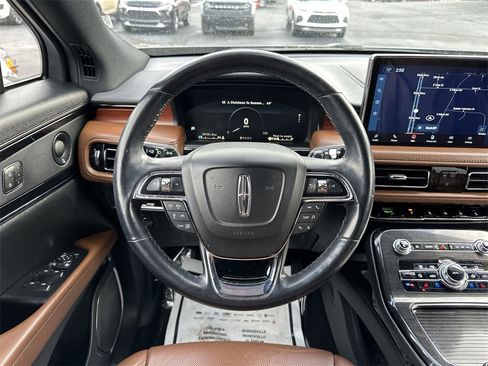 Used 2022 Lincoln Nautilus Reserve w/ Equipment Group 201A image 14