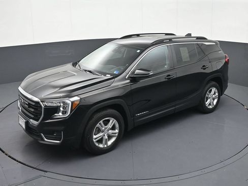 Certified 2023 GMC Terrain SLE w/ Driver Convenience Package AWD/4WD image 20