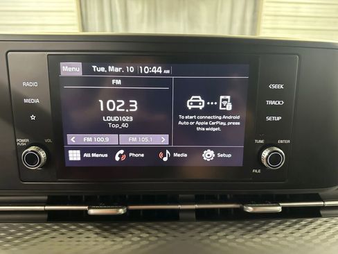 Used 2024 Kia Carnival LX image 12