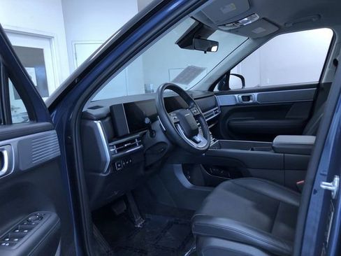 Used 2025 Hyundai Santa Fe SEL AWD/4WD image 11