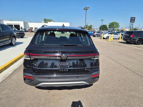 Used 2025 Volkswagen Taos S AWD/4WD image 7