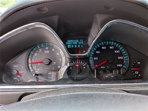 Used 2017 Chevrolet Traverse LT w/ Style and Technology Package image 16