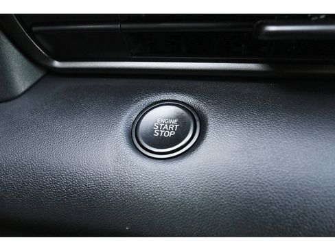 Certified 2025 Hyundai Elantra Sport FWD image 28