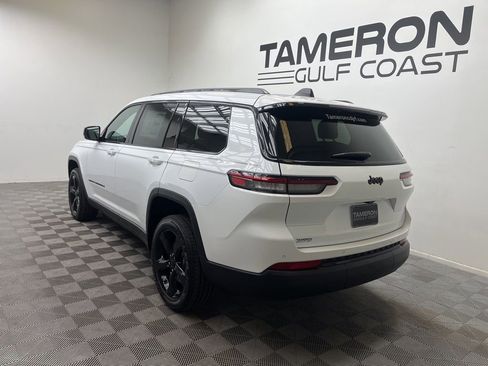 New 2025 Jeep Grand Cherokee L Altitude image 3