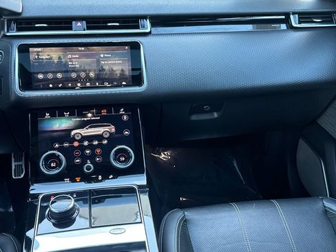 Used 2018 Land Rover Range Rover Velar R-Dynamic SE image 29