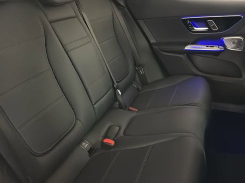 New 2025 Mercedes-Benz GLC 350e 4MATIC image 33