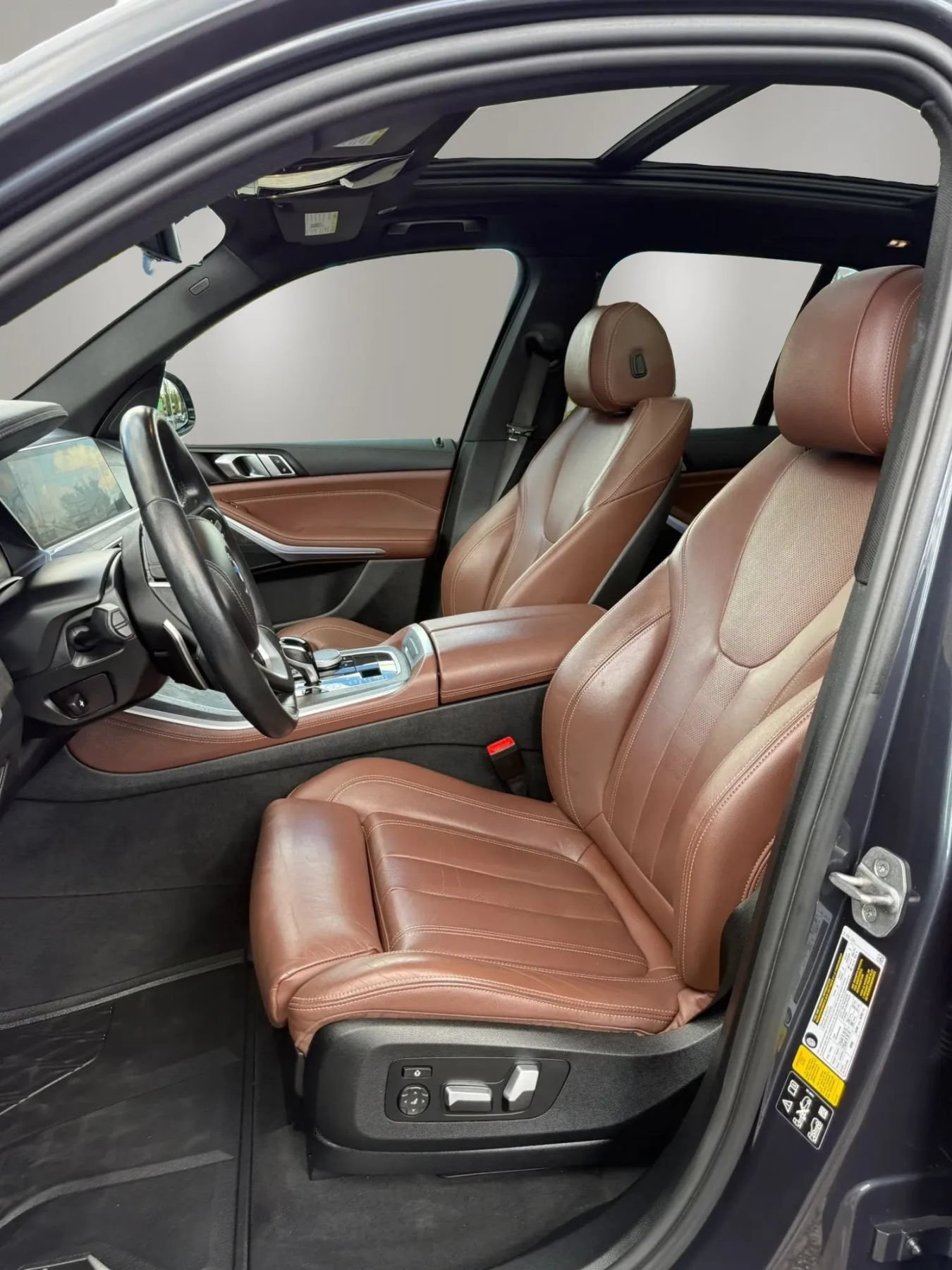 Used 2022 BMW X5 xDrive40i w/ Premium Package AWD/4WD image 18