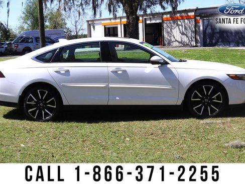 Used 2024 Honda Accord Touring image 9