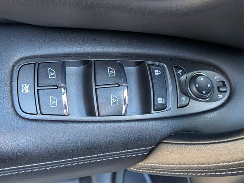 Used 2024 INFINITI QX80 Sensory image 14