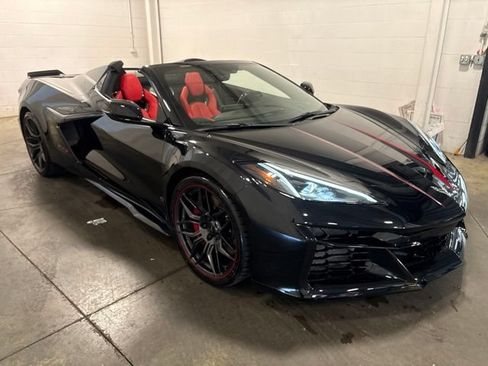 Used 2023 Chevrolet Corvette Z06 w/ Chrome Exterior Badge Package RWD image 9