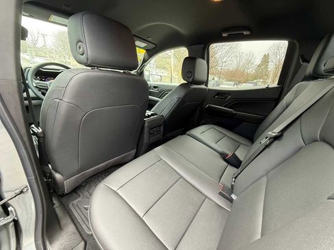 Used 2025 Chevrolet Colorado Trail Boss AWD/4WD image 21