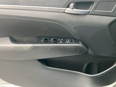 Used 2018 Hyundai Elantra SEL image 14