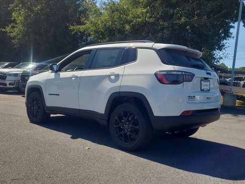 New 2026 Jeep Compass Latitude image 2