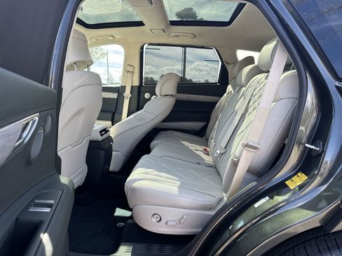 Used 2025 Genesis GV80 3.5T Prestige image 31