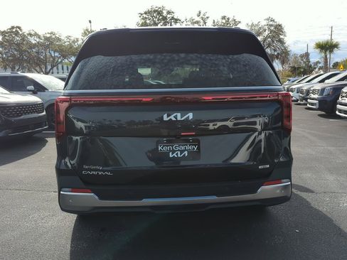New 2026 Kia Carnival SX image 7