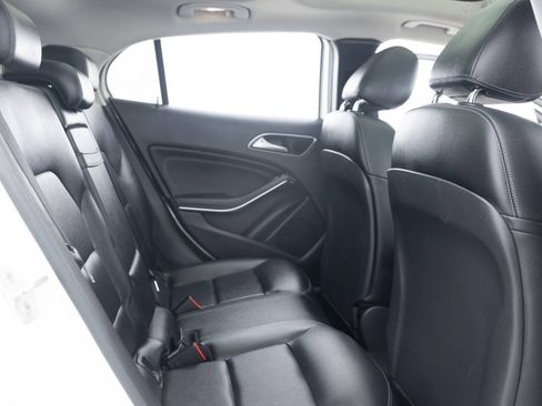 Used 2015 Mercedes-Benz GLA 250 4MATIC image 29