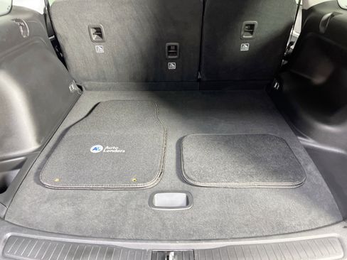 Used 2022 Jeep Grand Cherokee Limited image 24