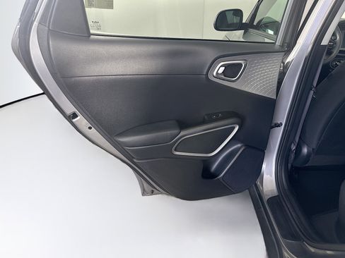 Used 2025 Kia Soul LX w/ LX Technology Package image 26