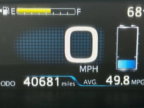 Used 2018 Toyota Prius Prime Plus FWD image 26