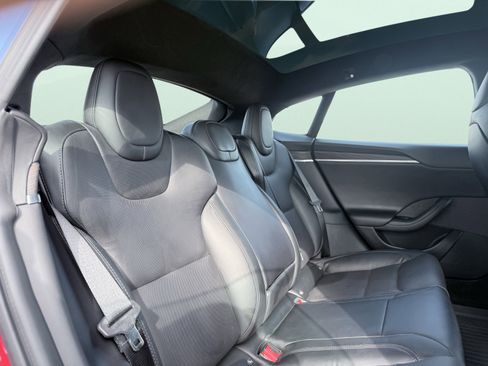 Used 2022 Tesla Model S image 44