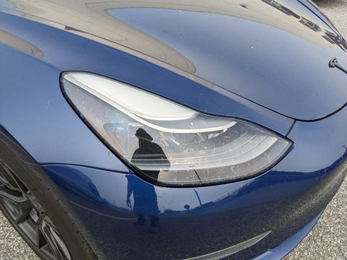 Used 2022 Tesla Model 3 image 16