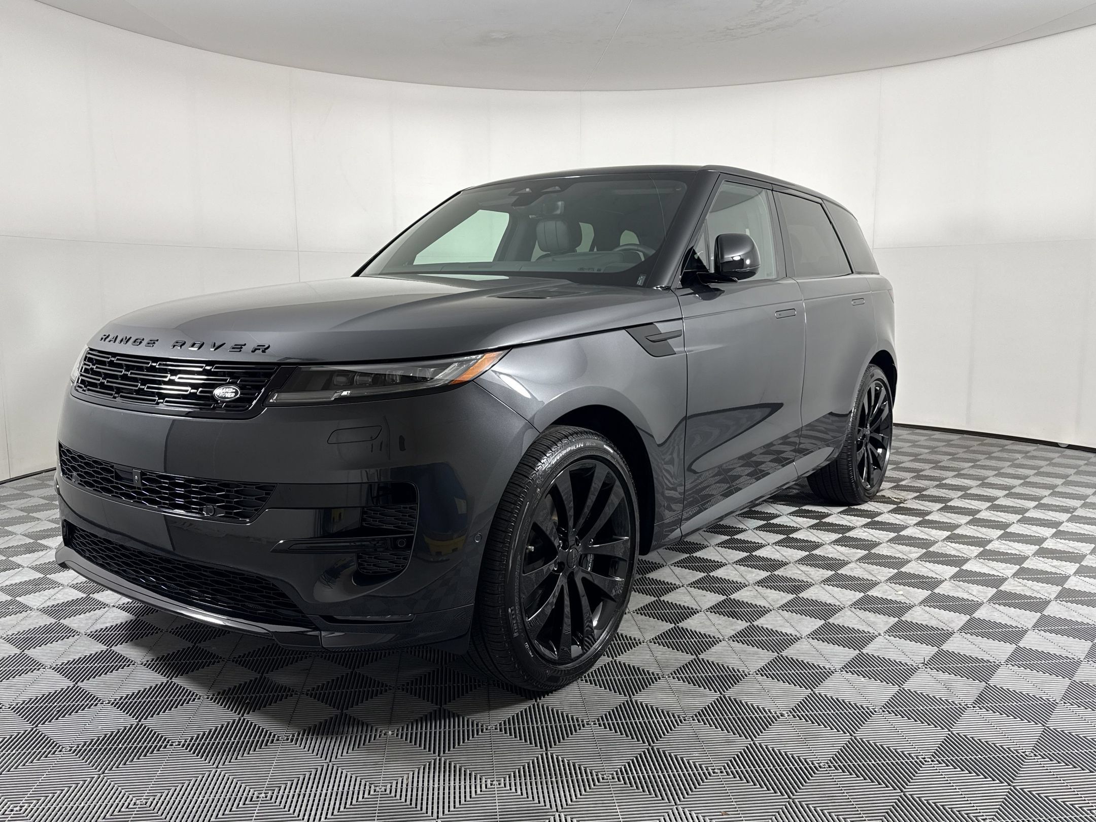 New 2026 Land Rover Range Rover Sport Dynamic SE AWD/4WD image 1